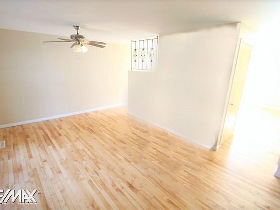 4th image of 8915 Robin Dr APT B