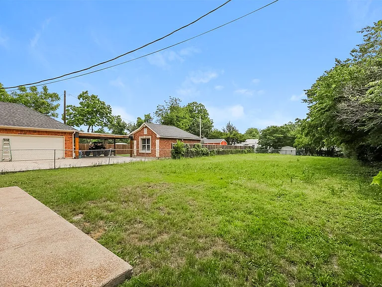 5117 Foard St — Photo 15