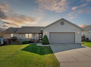 3743 Ridge Dr, Janesville, WI 53548