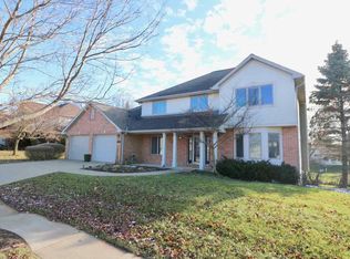 998 Barbaralee Dr, Dubuque, IA 52003