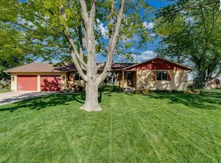 10 N Stadium Dr, Haven, KS 67543