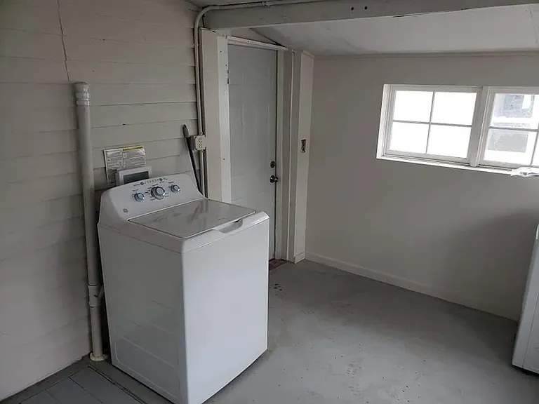 707 W Stoughton St #1/2 — Photo 11