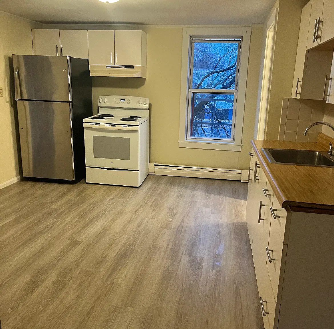 2 bed, 800 sqft, $1,400 — Photo 2