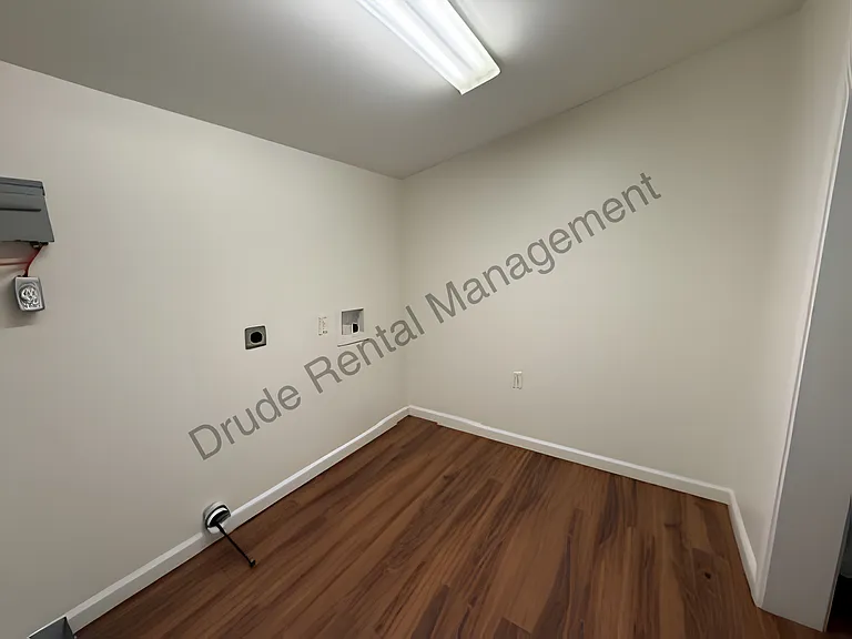30121 Julia St — Photo 9
