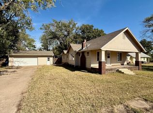 1012 W Towanda Ave, El Dorado, KS 67042