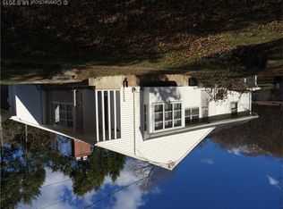 7 Lakeview Ave, Northford, CT 06472