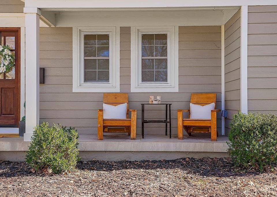 8909 Cherokee Ln, Leawood, KS 66206 | Zillow