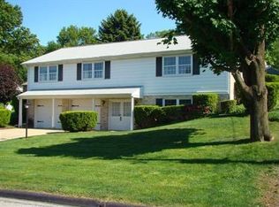 2440 Logan Rd, York, PA 17408