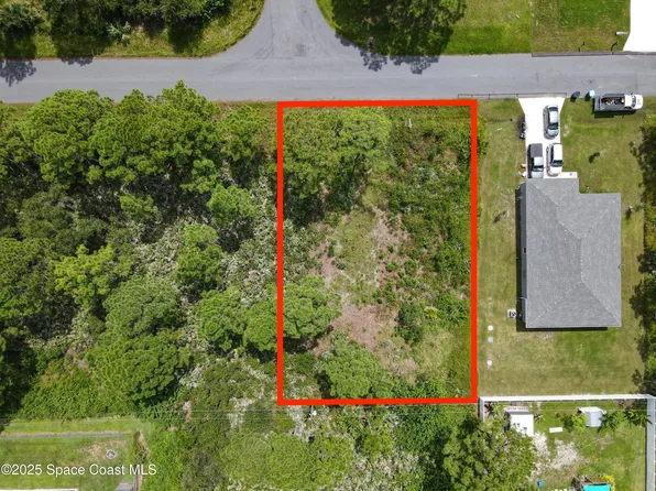 1151 Condor St SE, Palm Bay, FL 32909