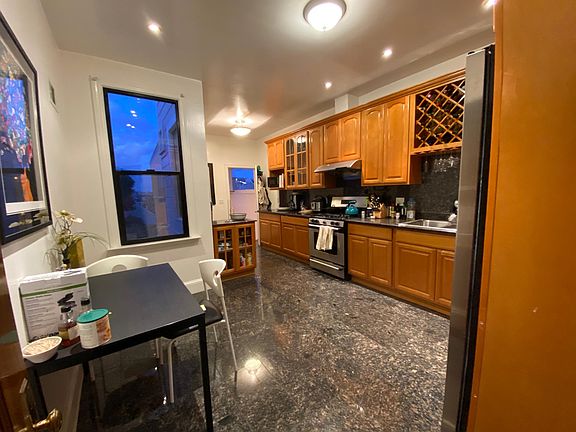 4th image of 115 Park St #A