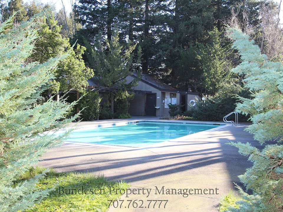 1st image of 75 Creek Ct