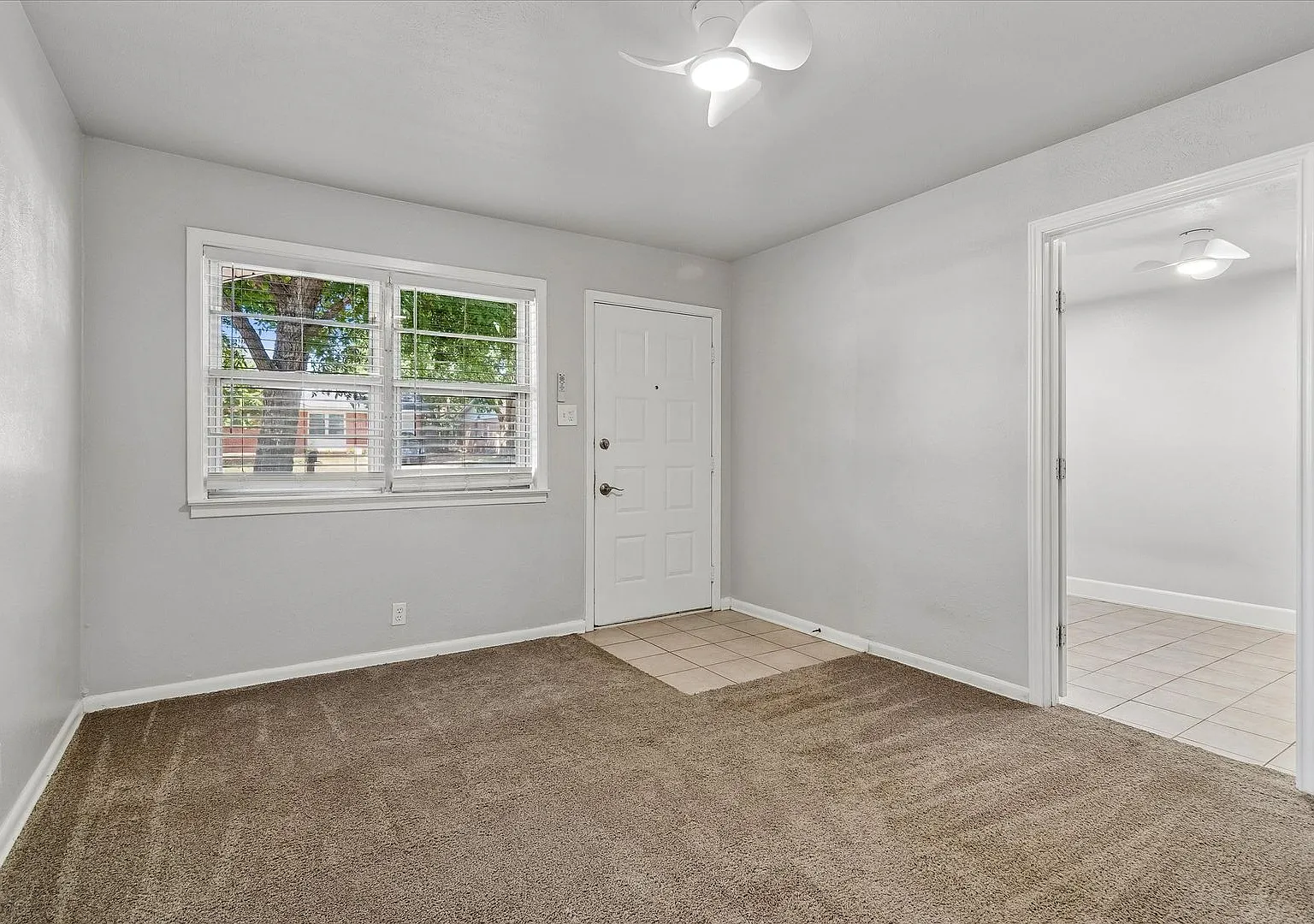 Cute 4-Bedroom — Photo 4