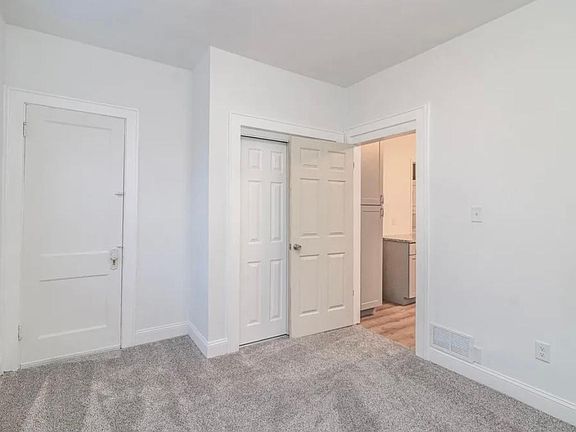 5th image of 4350 Saint Lawrence Ave #2