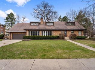 231 Bartram Rd, Riverside, IL 60546