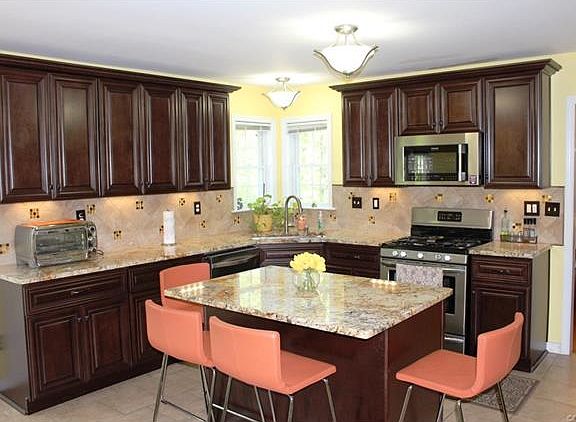 2nd image of 5120 Linsey Lakes Dr