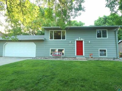 6512 W Essex Ct, Sioux Falls, SD, 57106