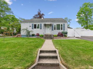89 Ashmall Ave, Monroe Township, NJ 08831