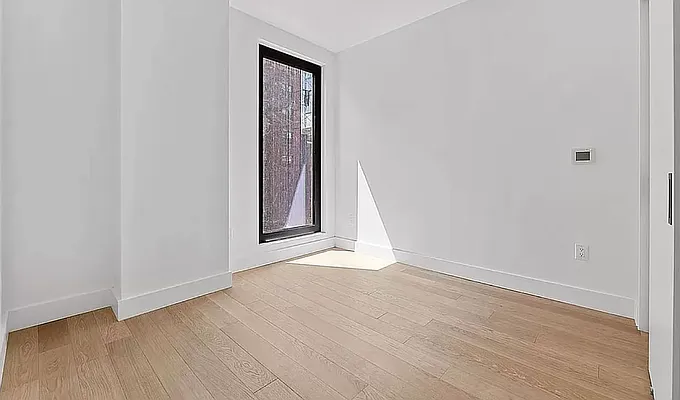 Rented by West 124th Manager LLC | media 32