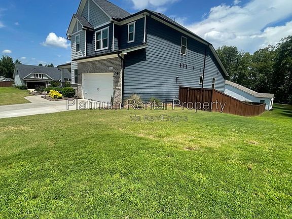 2nd image of 3215 Summerpoint Xing