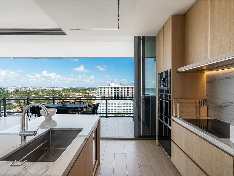 8701 Collins Ave #1103 — Photo 7