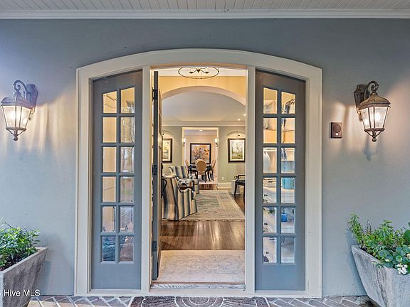 5th image of 55 Mccaskill Road E