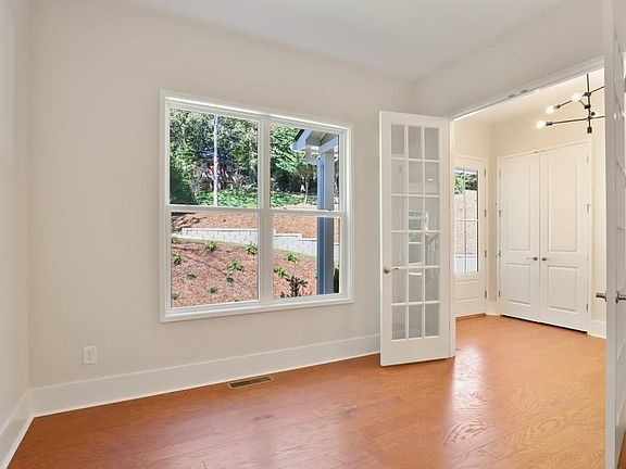 3rd image of 4346 Fox Creek Dr