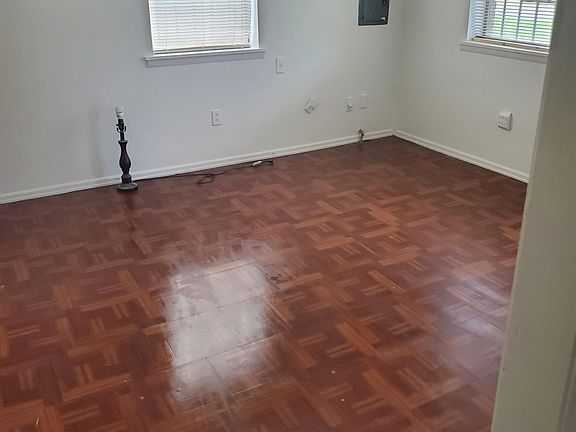 5th image of 984 N Manassas St
