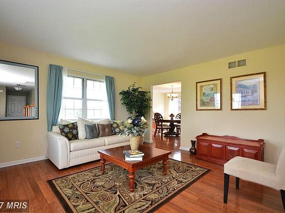3rd image of 226 Thomas Manor Dr