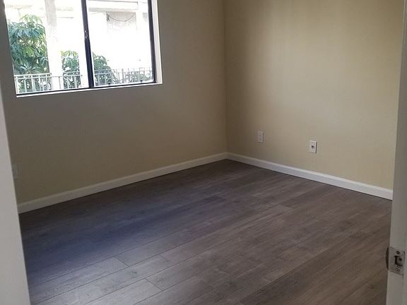 3rd image of 1101 Melrose Ave APT 3