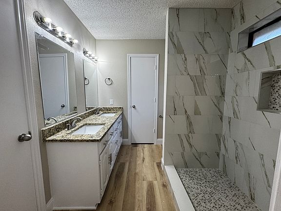 3rd image of 6324 Leasa Ct