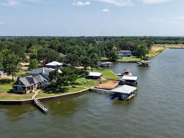 2213 N Wind Dr, Kemp, TX 75143