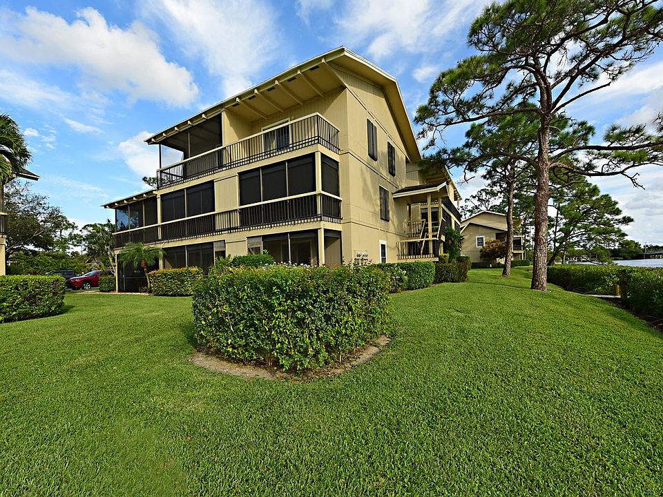 Home For Sale In Riverbend
