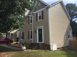 812 White Daisies Ct, Raleigh, NC 27610