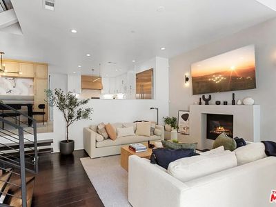 9838 Portola Dr, Beverly Hills, CA, 90210