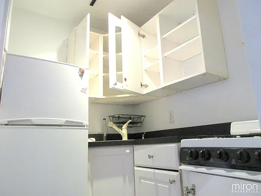 Rented by Miron Properties | media 59