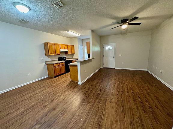 Open Floor Plan - Living/Dining/Kitchen