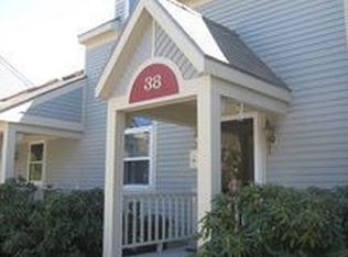 38 Redwood Ln, Brunswick, ME 04011