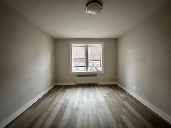 5th image of 92 Highland Ave #36E