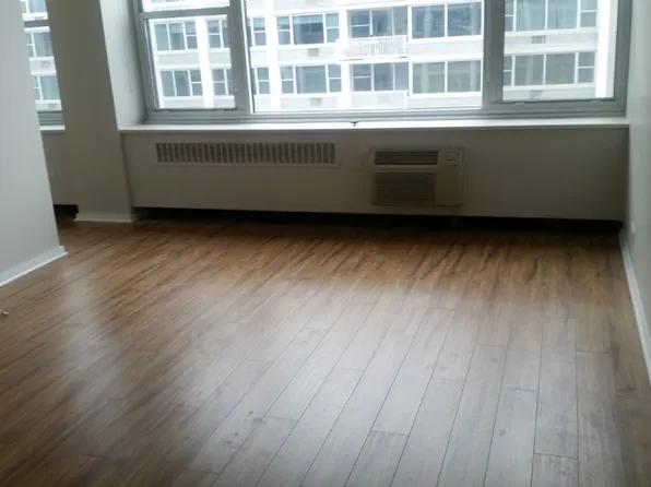 (undisclosed Address), Chicago, IL 60613