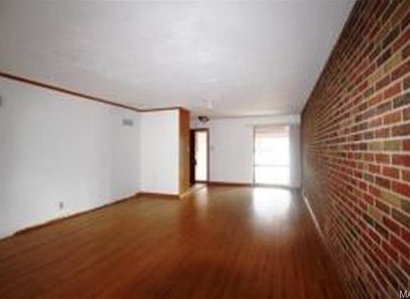 3rd image of 670 Radford Dr