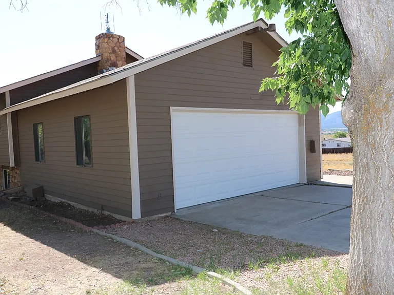 2305 Pelota Pl — Photo 35