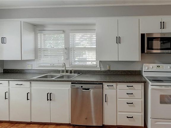 4th image of 1524 S Dodgion Ave