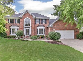 25W670 Thistledown Ct, Carol Stream, IL 60188