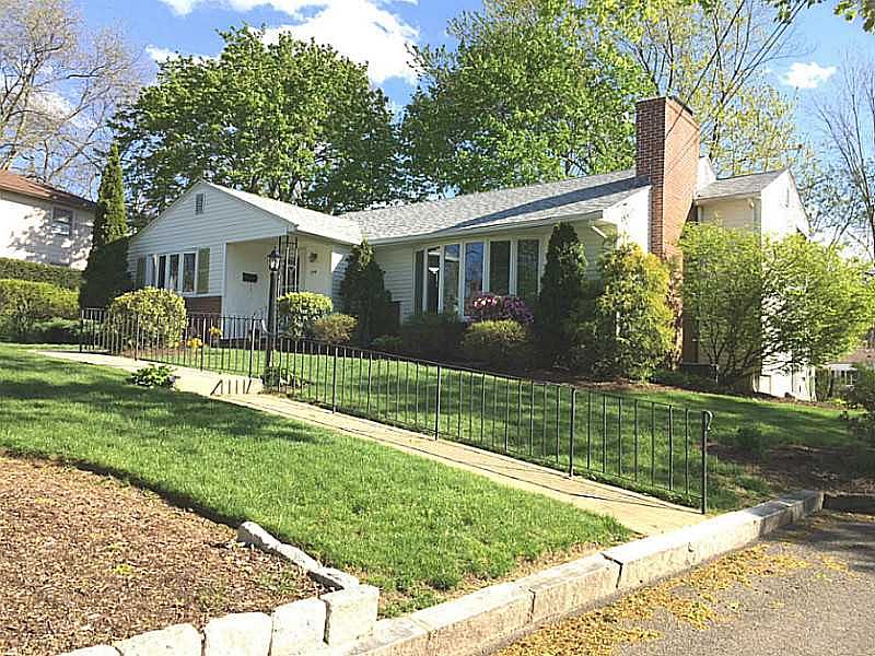 1st image of 144 Garden Hills Dr