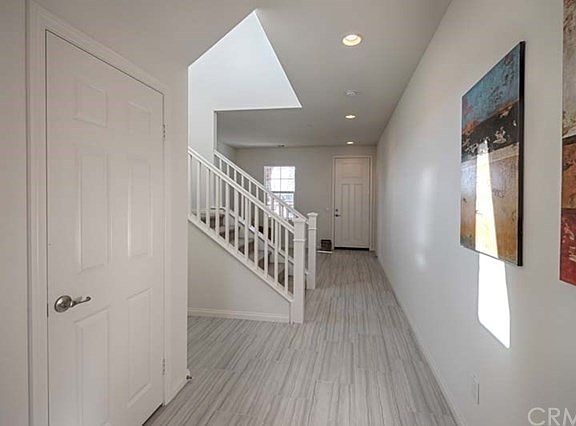 4th image of 3027 E Arbor Ln