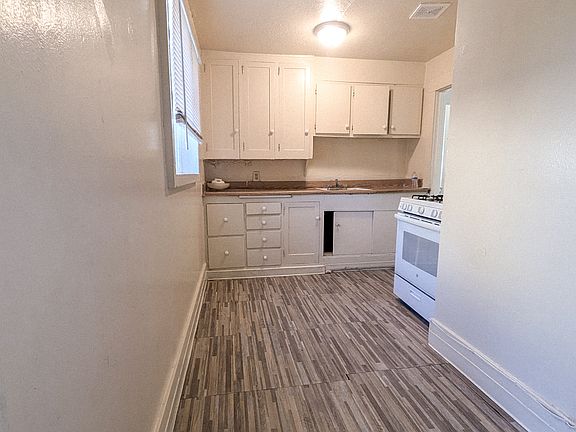 4th image of 20 W Vine St #3