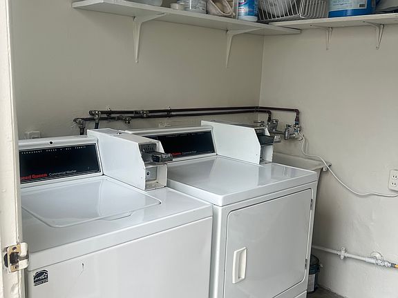 3rd image of 903 Highland Ave APT D