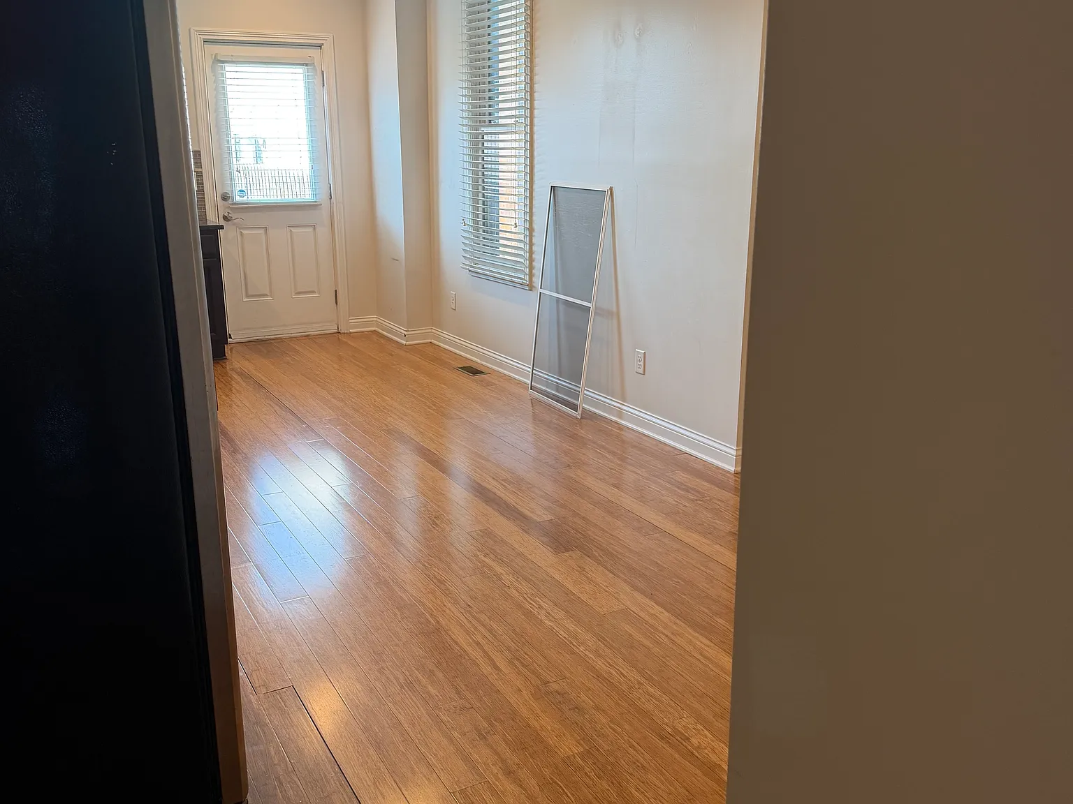 2 bed, 1.5 bath, 1000 sqft, $1,850 — Photo 3