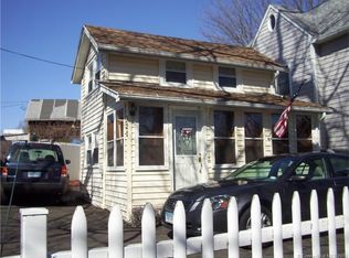 122 Limewood Ave, Branford, CT 06405