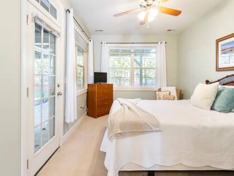 21235 Catalina Cir — Photo 27